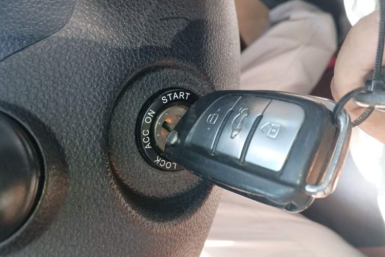 Used JAC Group Refine S3 2014 1.5L Manual Luxury Smart Model