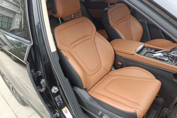 Used Bestune T99 2023 2.0T Automatic Prestige Edition (8AT)
