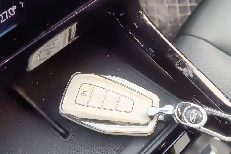 Used Geely Auto Emgrand X7 Sport 2024 1.5TD Dragon Edition Vehicle Key