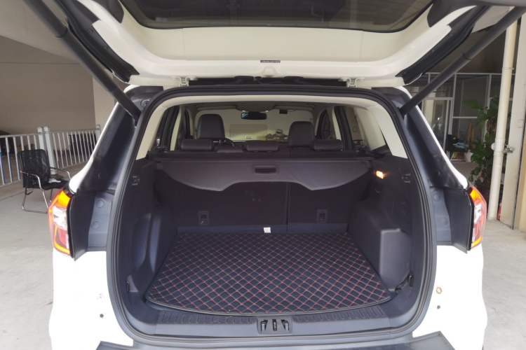 Used Ford Kuga 2018 Facelifted EcoBoost 180 Two-Wheel Drive Luxury Wing Edition
