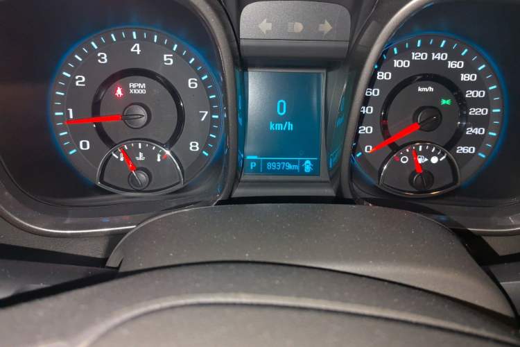 Used Chevrolet Malibu 2012 2.0L Automatic Comfort Edition Odometer Close Up