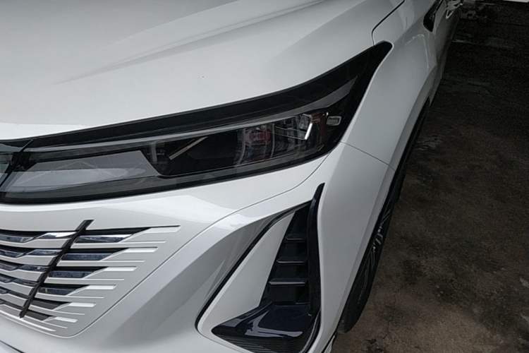 Used CHANGAN CS75 PLUS 2023 3rd Generation 1.5T Automatic Prestige Model Left Front Headlight