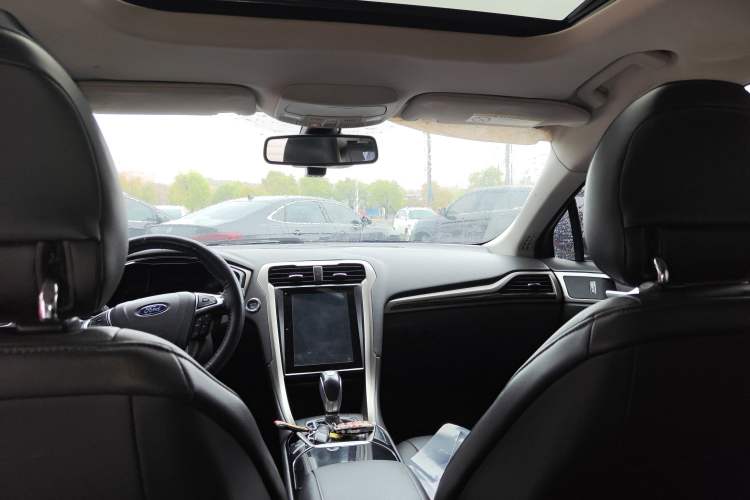 Used Ford Mondeo 2013 2.0L GTDi 200 Fashion Edition
