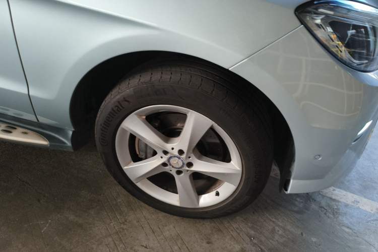 Used Mercedes-Benz M-Class 2012 ML 300
