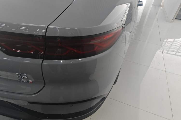 Used BYD Han 2025 DM-i Intelligent Driving Edition 125KM LiDAR Flagship Model Exterior 3