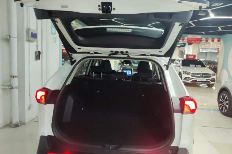 Used Toyota RAV4 2022 2.0L CVT Four-Wheel Drive Premium Edition