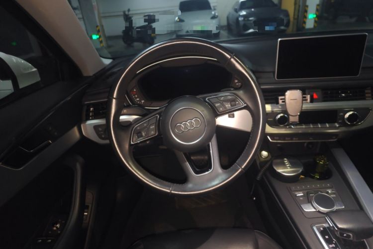 Used Audi A4L 2018 30th Anniversary Edition 40 TFSI Fashion Model
