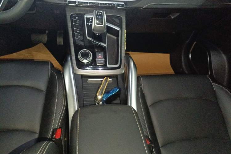 Used Geely Auto Emgrand X7 Sport 2020 1.8TD DCT Smart PRO Gear Lever