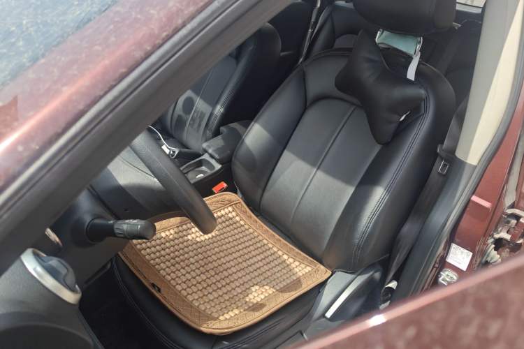 Used Venucia T70 2016 2.0L CVT Smart Choice Edition