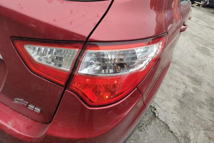 Used CHANGAN CS35 2016 1.6L Automatic Luxury Model China IV Standard