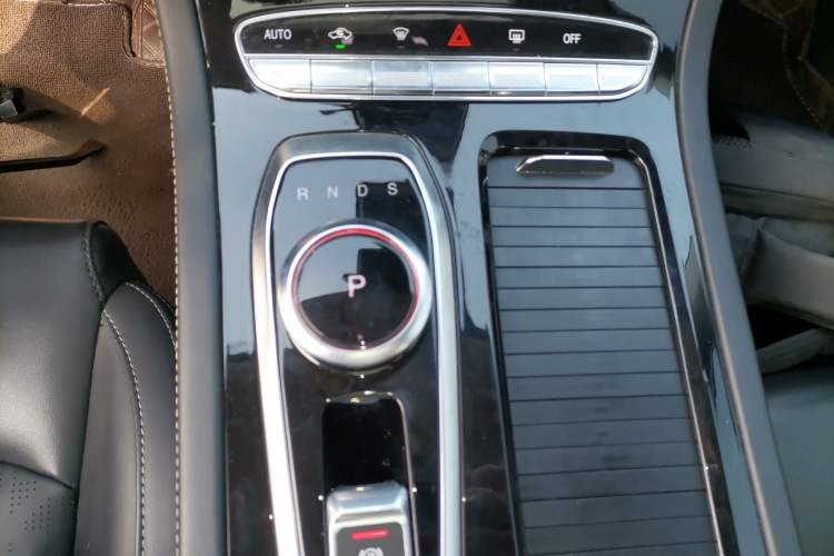 Used Skyworth EV6 2022 520 Joyful Edition Gear Lever