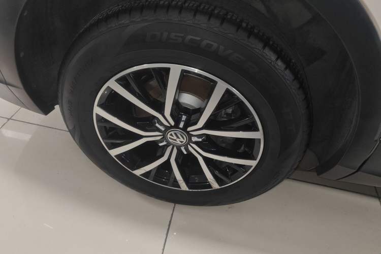 Used Volkswagen Tiguan L 2018 Facelift 330TSI Automatic Two-Wheel Drive Luxury Edition
