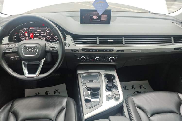 Used Audi Q7 2018 45 TFSI Technology Edition Audio And AC Panel