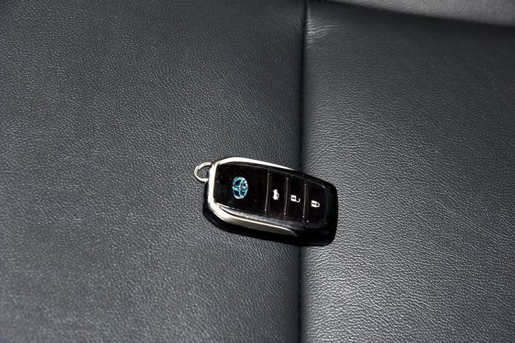 Used Toyota Corolla 2017 Revised Dual-Engine 1.8L E-CVT Elite Edition
