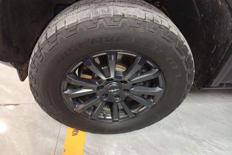 Used Formula Leopard Leopard 5 2023 Navigator Edition
