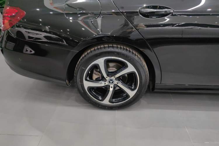 Used Mercedes-Benz E-Class 2017 Restyled E 300 Sport Edition