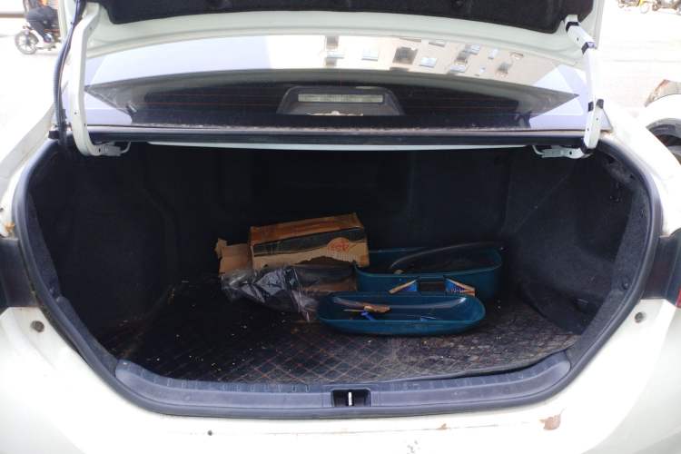 Used Toyota Corolla 2017 Revised Dual-Engine 1.8L E-CVT Leading Edition Trunk