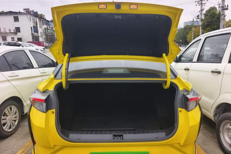 Used Dongfeng Aeolus Yixuan 2021 230T Automatic Hunter Edition
