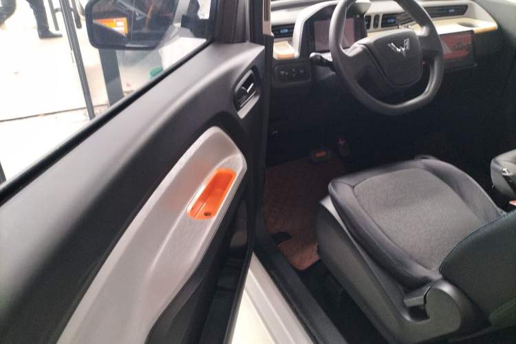 Used Wuling Hongguang MINIEV 2021 Macaron Premium Model – Lithium Iron Phosphate
