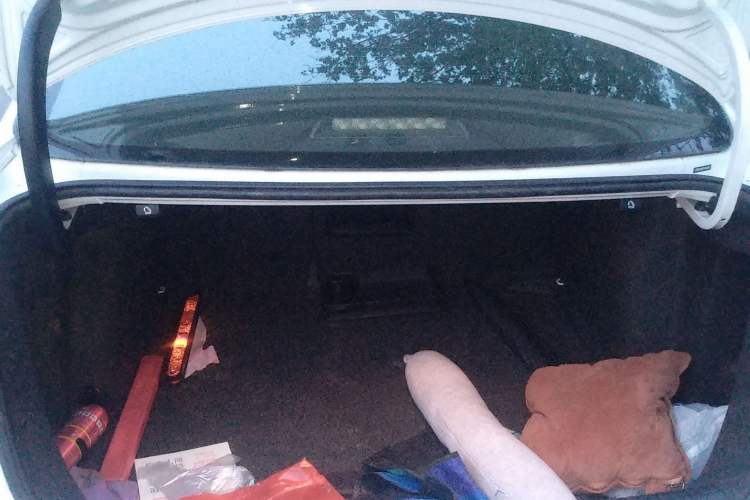 Used Volkswagen Sagitar 2015 1.6L Automatic Comfort Model Trunk