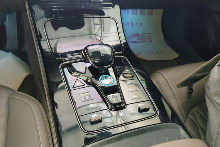 Used BYD Han 2023 EV Champion Edition 605KM Front-Drive Premium Model Gear Lever