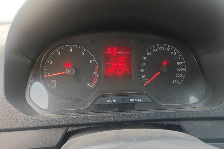 Used Volkswagen Jetta 2015 Value Edition 1.6L Manual Fashionable Style Odometer Close Up