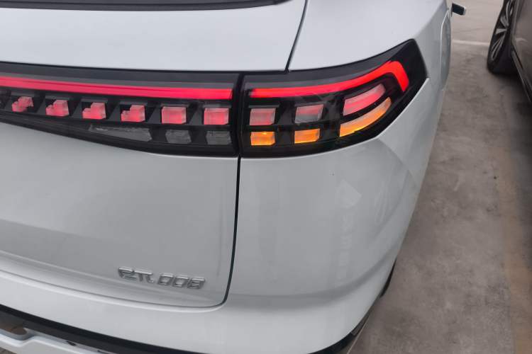 Used Dongfeng eπ eπ008 2025 210 Ultra Range-Extended Version 5 Seats