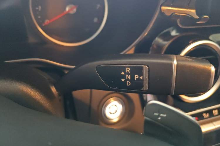 Used Mercedes-Benz C-Class 2019 C 260 Sport Edition Gear Lever
