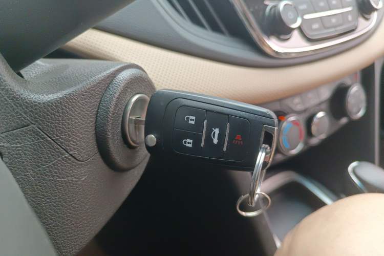 Used Chevrolet Monza 2022 320 Automatic Enjoyment Sunroof Version