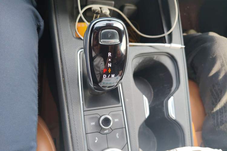 Used Cadillac XT4 2022 28T Two-Wheel Drive Prestige Version Gear Lever