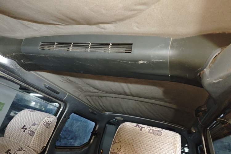 Used Wuling Zhiguang 2010 1.0L New Version Practical Short-Body L2Y
