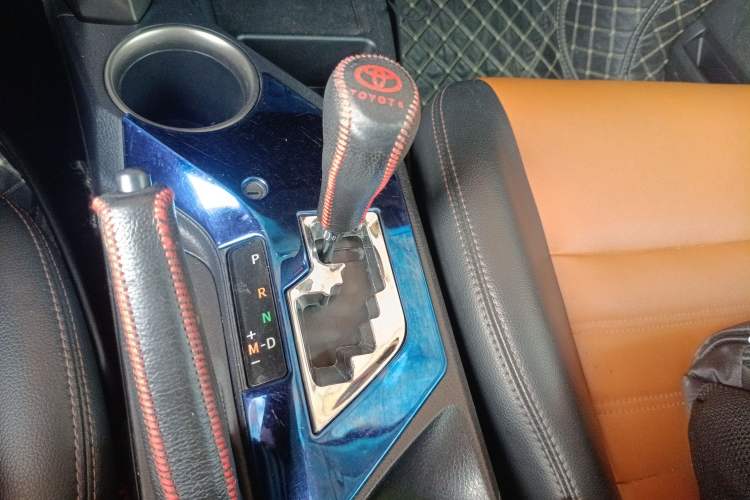 Used Toyota RAV4 2013 2.0L CVT Two-Wheel Drive Urban Edition
