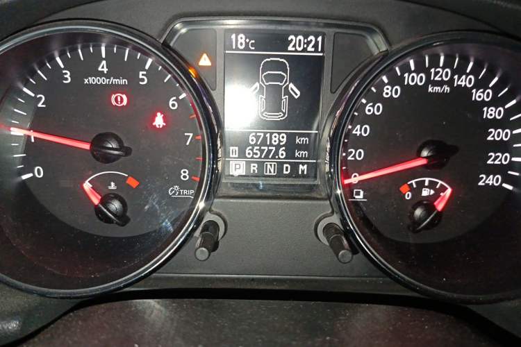 Used Nissan Qashqai 2012 2.0 XL Fire CVT 2WD Odometer Close Up