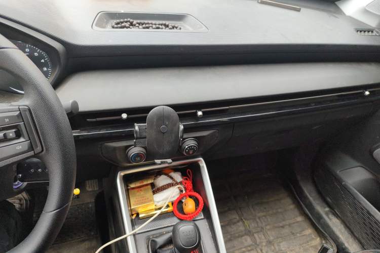 Used Wuling Alvez 2026 1.5L Manual Freedom Model