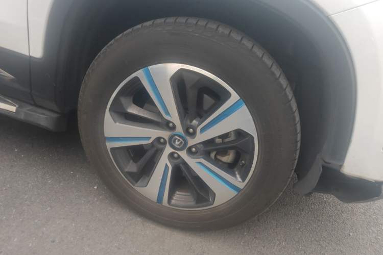 Used CHANGAN CS75 New Energy 2018 1.5T PHEV Navigation Model Right Front Wheel Hub