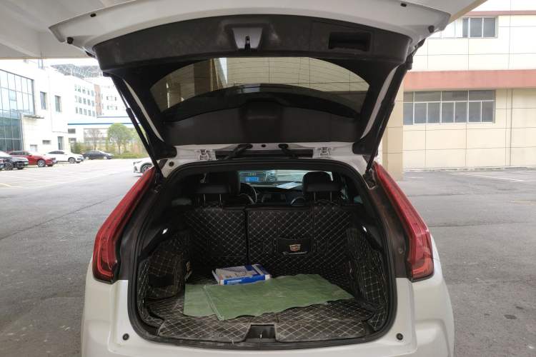 Used Cadillac XT4 2021 28T Two-Wheel Drive Tech Edition Trunk