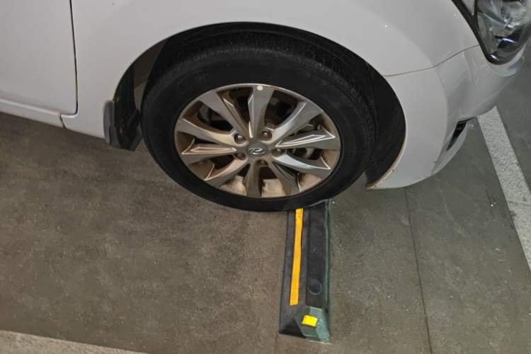 Used Hyundai Elantra (5th Generation / Langdong) 2016 1.6L Automatic Smart Version
