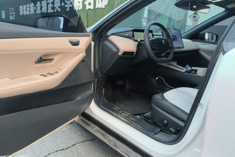 Used Deepal SL03 2022 1.5L 1200 Extended-Range Version Driver Seat