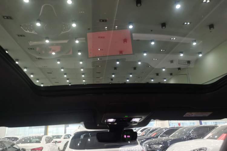 Used Volkswagen Teramont 2025 Tiguan Pro 450TSI Four-Wheel Drive Summit Edition
