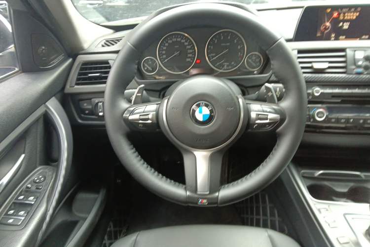 Used BMW 3 Series 2016 320Li Fashion Model Steering Wheel