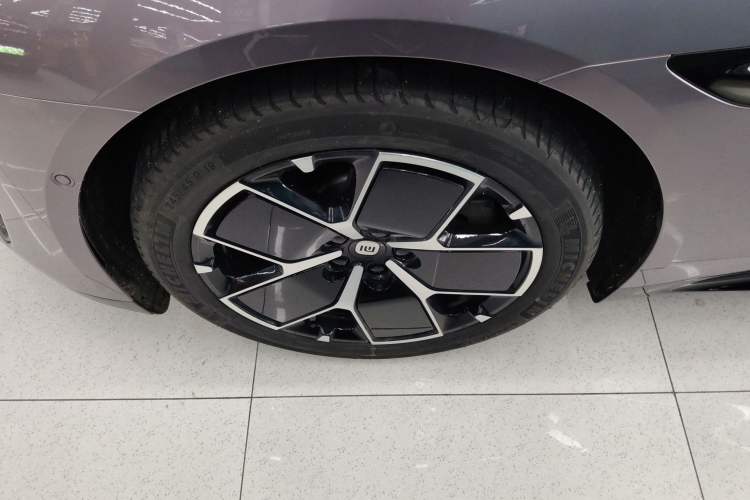Used Xiaomi Auto SU7 2024 Rear-Drive Long-Range Intelligent Driving Version