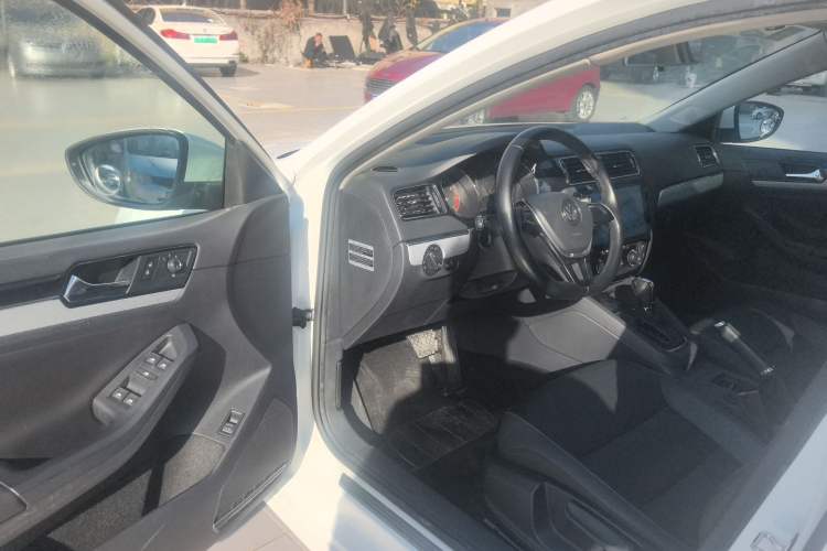 Used Volkswagen Sagitar 2016 230TSI 25th Anniversary Edition Driver Seat