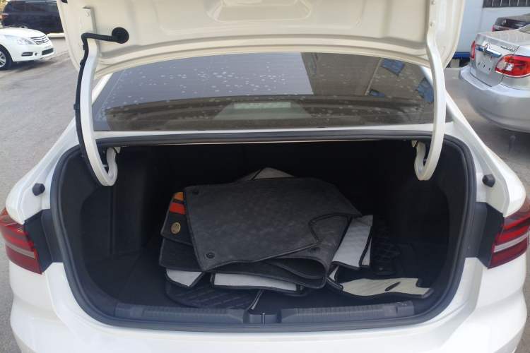 Used Volkswagen Lavida 2022 280TSI DSG Comfort Edition Trunk