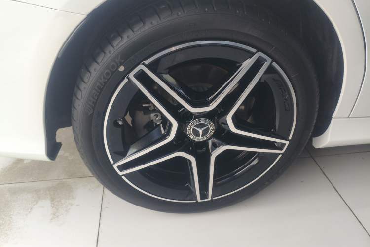 Used Mercedes-Benz C-Class 2021 C 260 L Sport Edition Star Collection Right Rear Wheel Hub