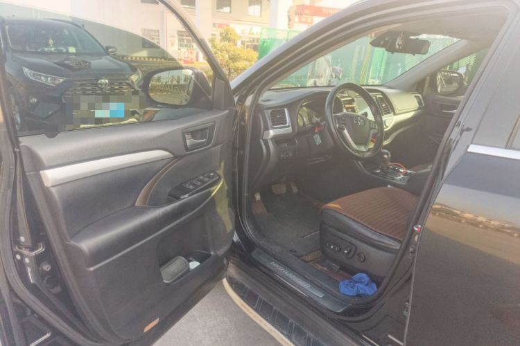 Used Toyota Highlander 2018 2.0T Four-Wheel Drive Luxury Edition 7 Seats China V Emission Standard