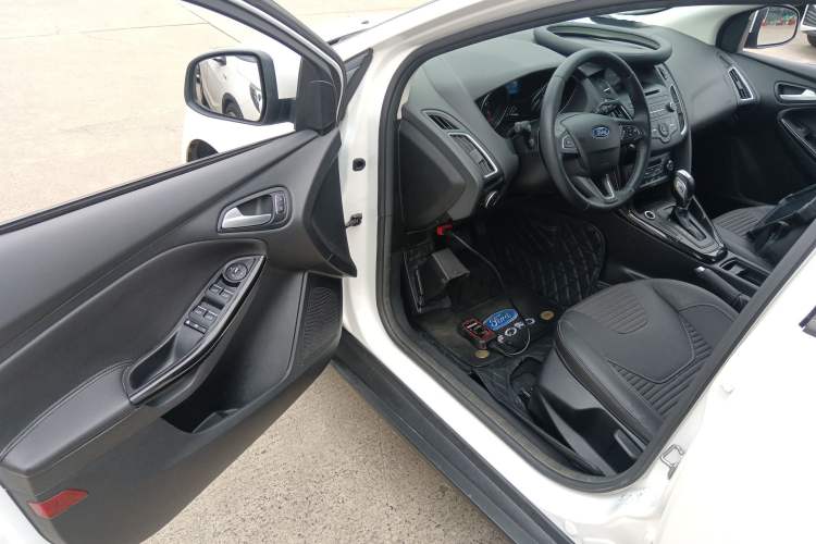 Used Ford Focus 2015 Sedan 1.6L Automatic Trend Model Driver Seat