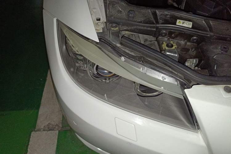 Used BMW 3 Series 2011 325i Luxury Edition Right Front Headlight