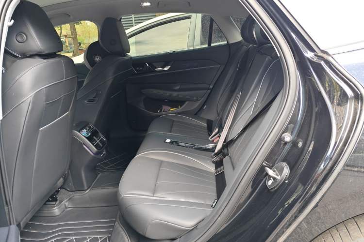 Used Volkswagen Passat 2025 Pro 380TSI Dragon Supreme Edition Left Rear Seat