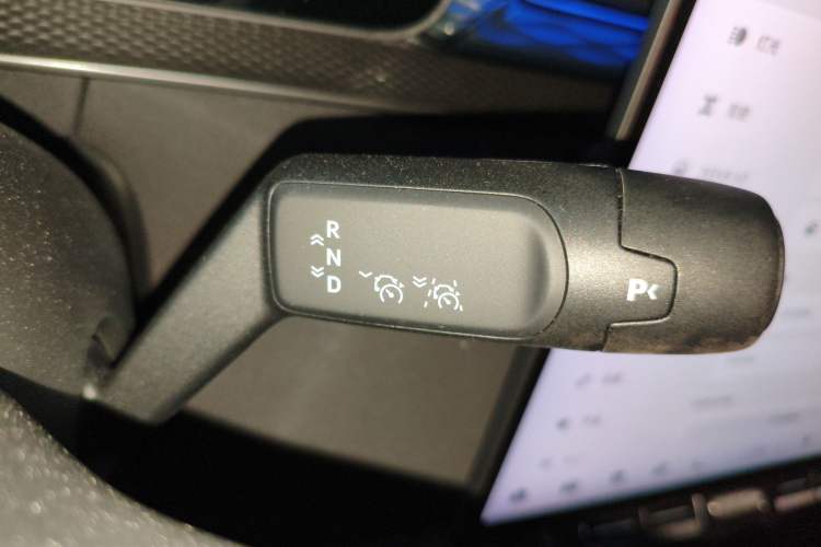 Used Zeekr 7X 2025 100 kWh Long-Range Rear-Wheel Drive with Intelligent Driving Features Gear Lever