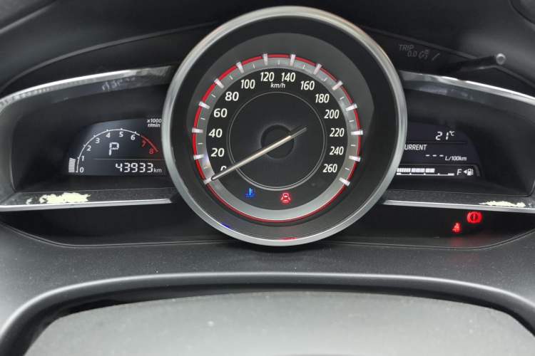 Used Mazda 3 Axela 2014 Sedan 2.0L Automatic Sport Model
